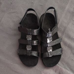 Vionic Black Croc-Embossed Strappy Sandals